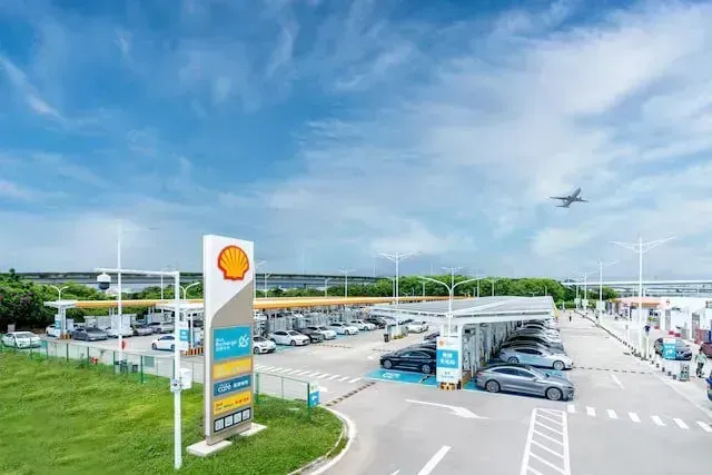 Shell выходит с энергетического рынка Китая - Reuters