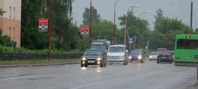 "For the sake of road safety": Patrol Police explains why low beam headlights are used outside settlements