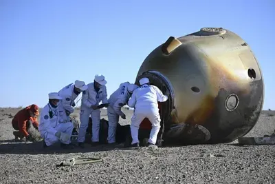 Chinese astronauts return to Earth after 6 months on the space station