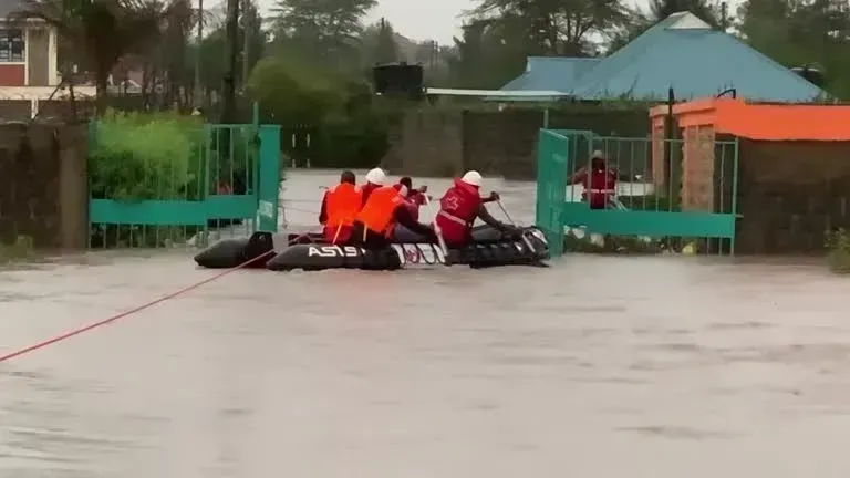 В Кенії збільшилась до 181 кількість жертв повені: зруйновані будинки й дороги  