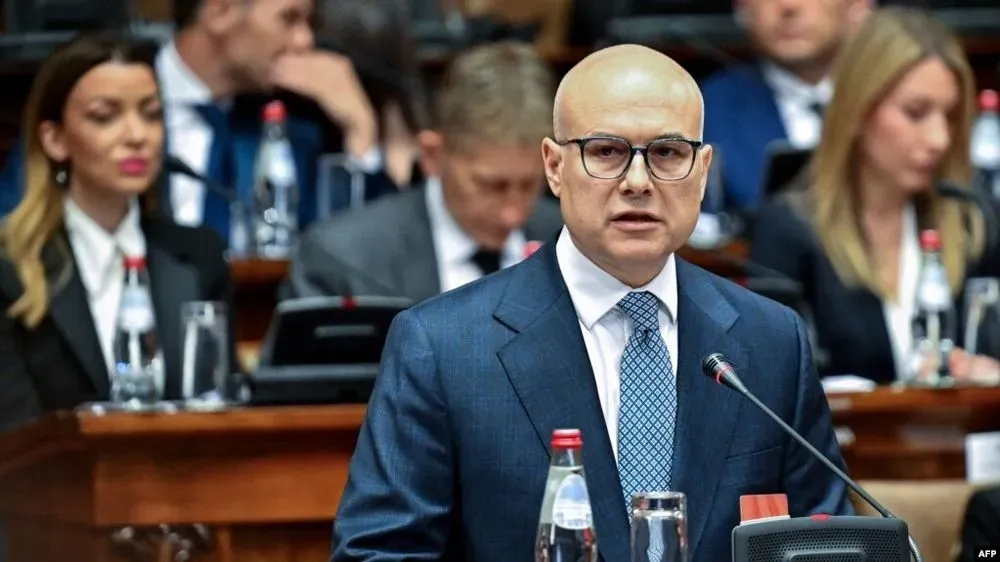 Новий уряд Сербії підтверджує мету членства в ЄС, але відмовляється запроваджувати санкції проти росії