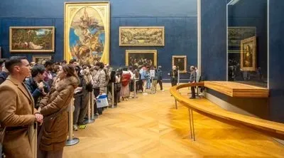 "Mona Lisa" will be exhibited in a separate room of the Louvre before the Olympics