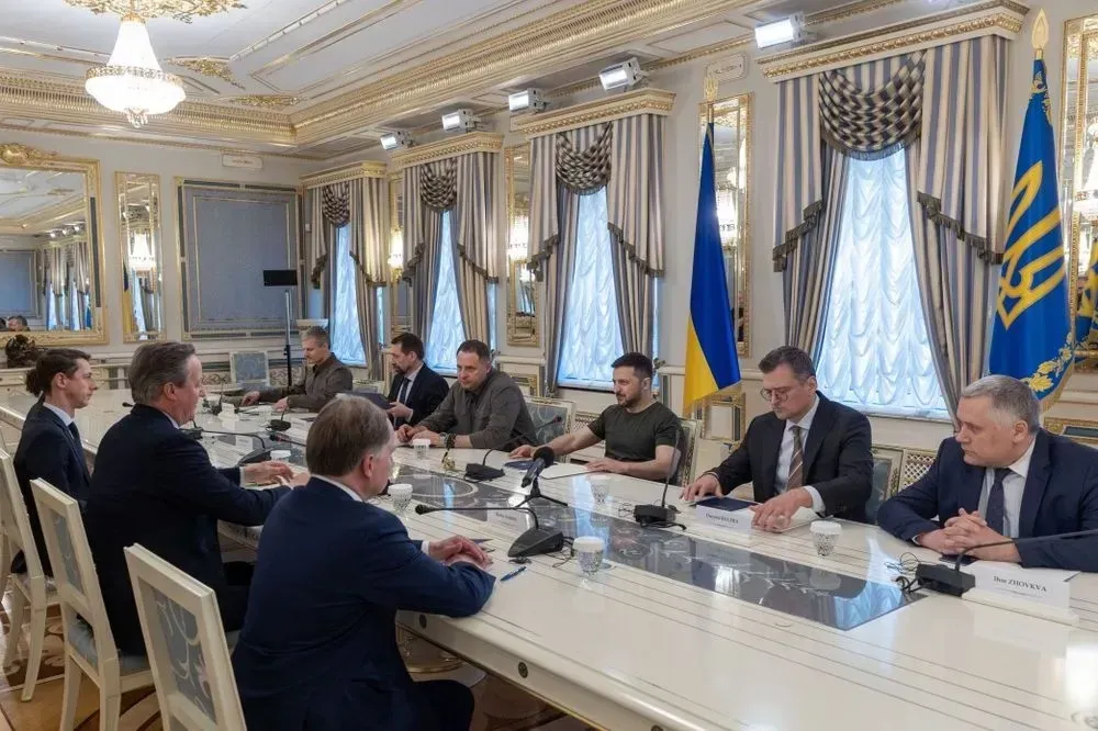 zelenskyy-meets-with-british-foreign-secretary-cameron-they-discussed-the-situation-at-the-front-and-military-aid
