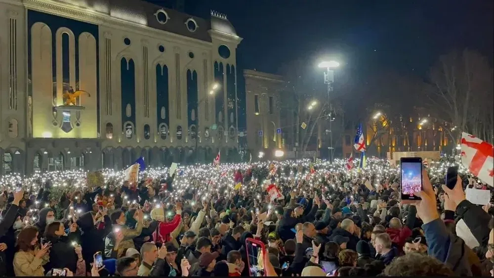 МИД предостерегает украинцев от посещения мест массового скопления в Тбилиси