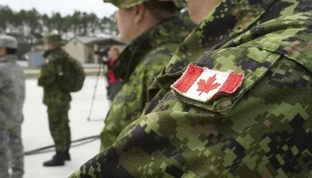 canadian-instructors-demonstrate-how-to-teach-modern-combat-skills-to-ukrainian-soldiers