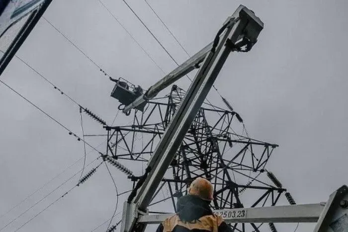 at-night-russians-attacked-energy-infrastructure-in-dnipropetrovsk-region-de-energized-substation-ministry-of-energy