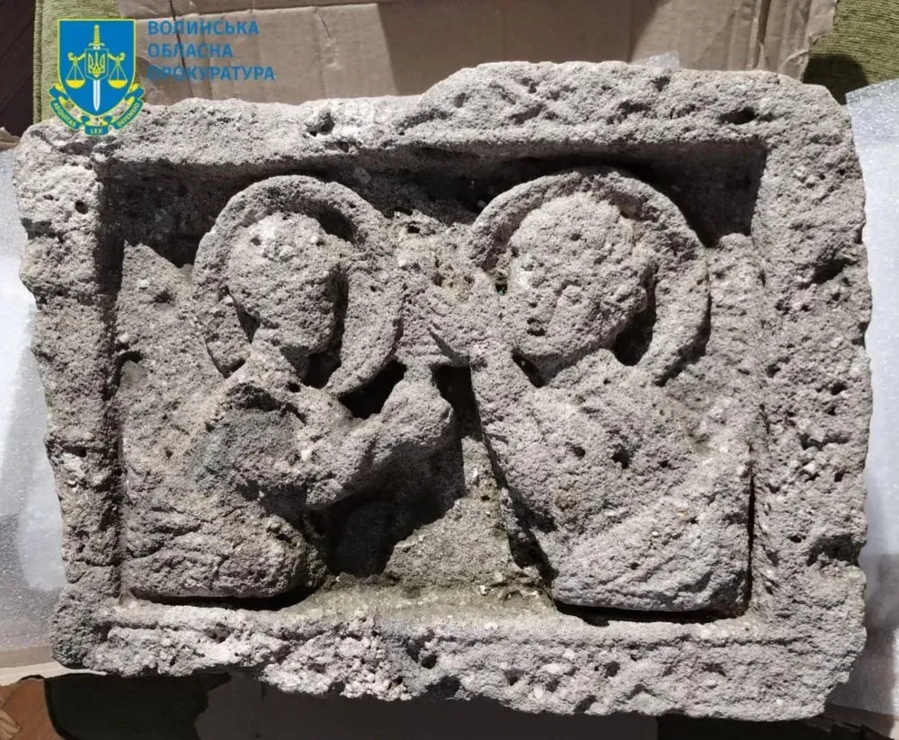 in-volyn-the-sale-of-the-second-historical-monument-of-the-times-of-kievan-rus-a-carved-plate-with-the-image-of-angels-has-been-stopped