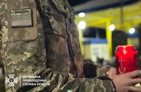 Ночью в Украину прибыл Благодатный огонь
