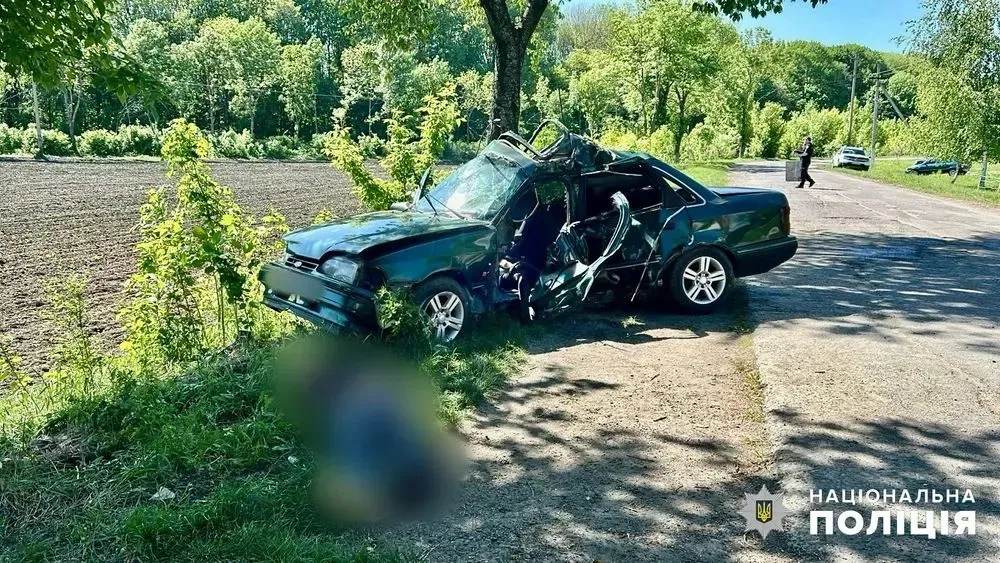 Fatal accident in Odesa region: driver killed, 5-year-old son injured