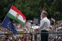 В Угорщині відбувся багатотисячний мітинг на підтримку антикорупційного новачка у політиці Мадяра