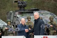 Шольц: развертывание военной немецкой бригады в Литве идет "полным ходом"