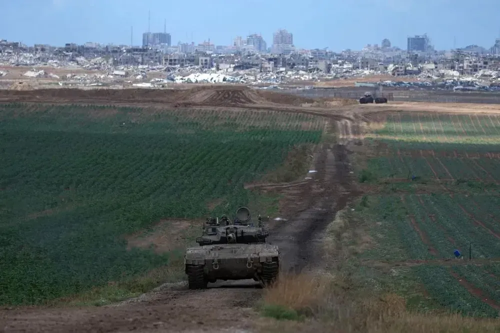 israeli-tanks-enter-rafah-near-the-border-with-egypt
