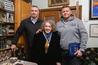 Лина Костенко и Валерий Залужный стали почетными гражданами Киева
