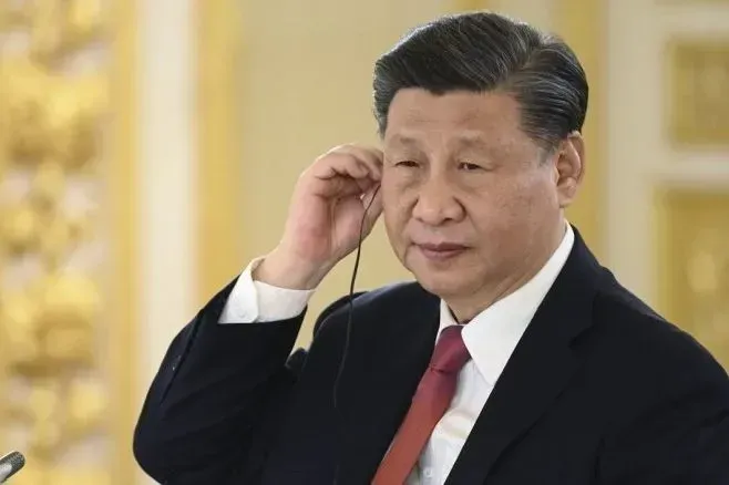 Xi Jinping arrives on a visit to Hungary