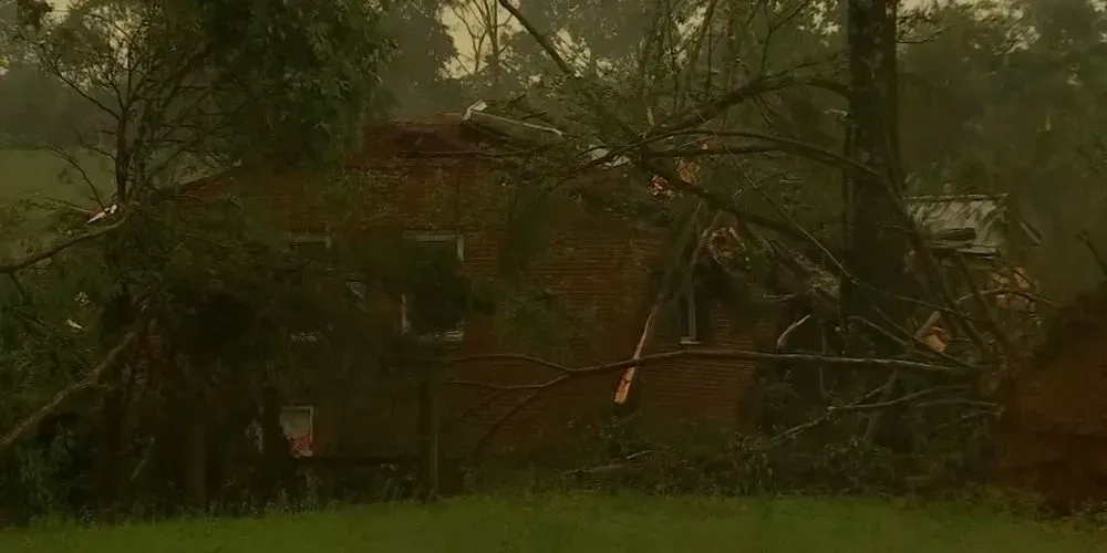 storms-hit-southeastern-us-after-tornadoes-in-midwest-at-least-3-dead