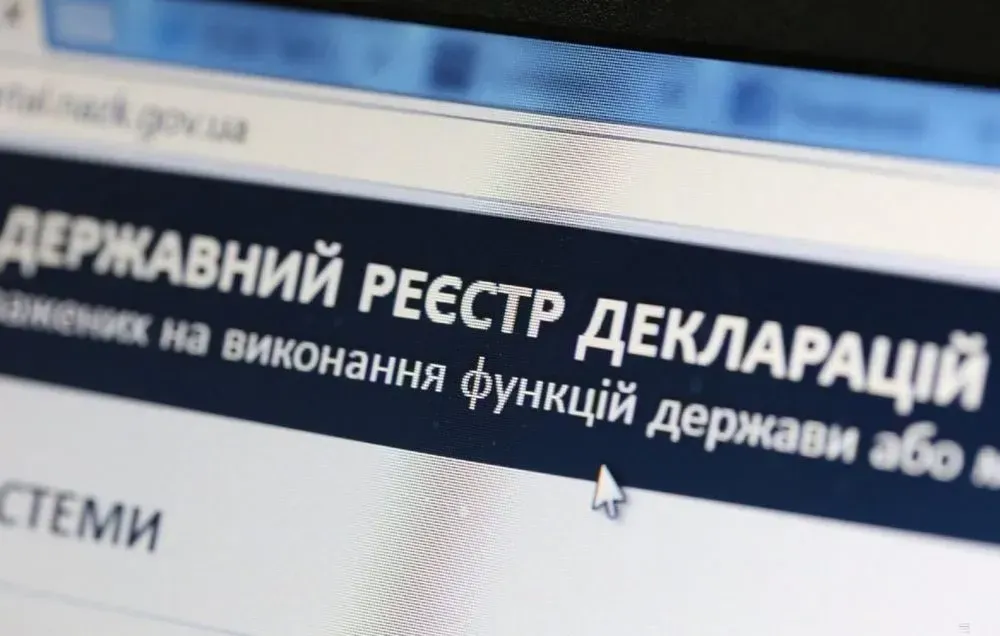 27 избранников Порошенко в Раде заработали в войну столько же, сколько остальные 374 депутата вместе