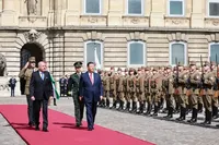 Си Цзиньпину устроили теплый прием в Венгрии: ожидается обсуждение Украины, инвестиций и крупного инфраструктурного проекта