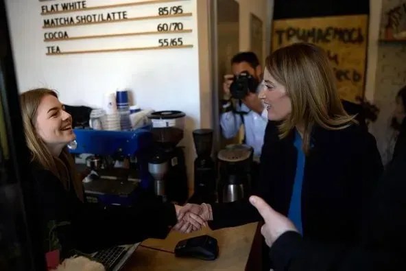 President of the European Parliament met with a barista who made coffee in a cafe damaged by russian shelling