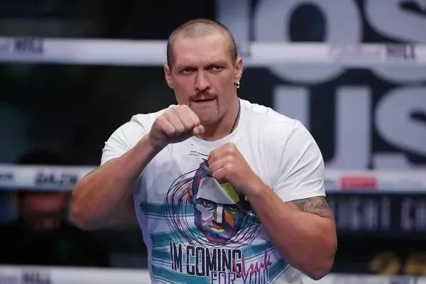 usyk-completes-training-camp-before-fight-with-fury