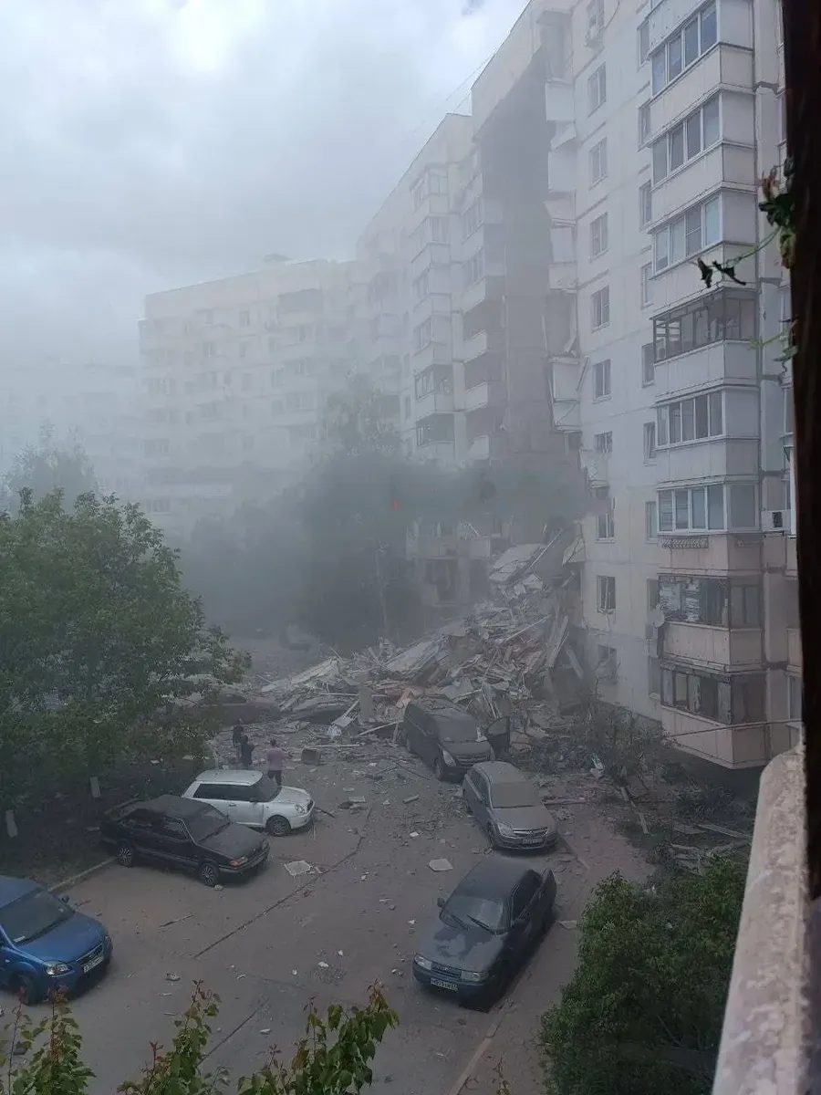house-entrance-collapses-in-belgorod-there-are-dead-and-injured