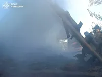 На Сумщині після ранкового обстрілу рф спалахнула пожежа у житловому секторі 