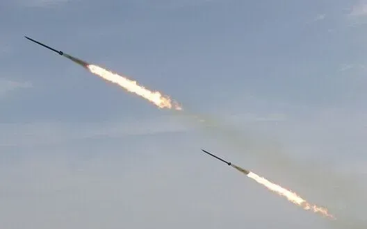 An enemy missile is moving towards Poltava region