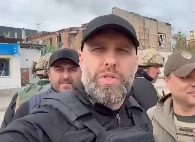 evakuatsiya-iz-volchanska-prodolzhaetsya-ss-rf-takzhe-ne-prekrashchaet-obstreli-no-ukrainskie-zashchitniki-sderzhivayut-vraga-sinegubov