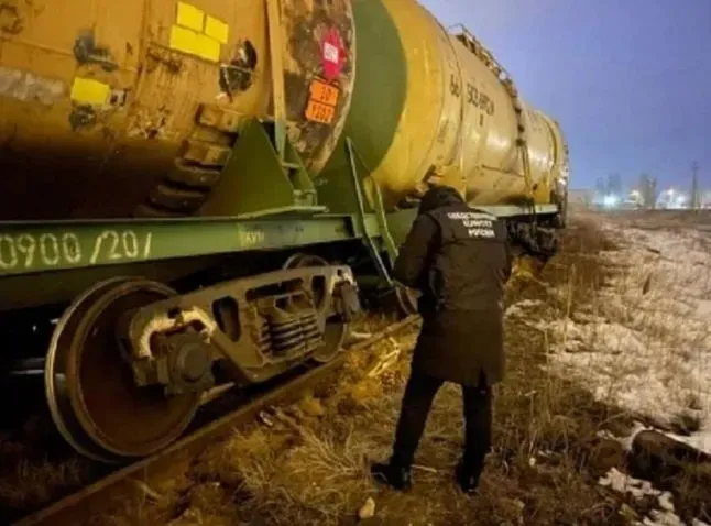 a-freight-train-derails-near-volgograd-after-unauthorized-persons-interference