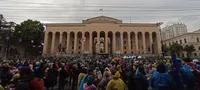 На митинге против закона об иноагентах в Тбилиси задержали 13 человек
