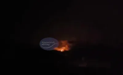 It was loud in the area of the Belbek airfield near the occupied Sevastopol at night, locals say "something is still burning"