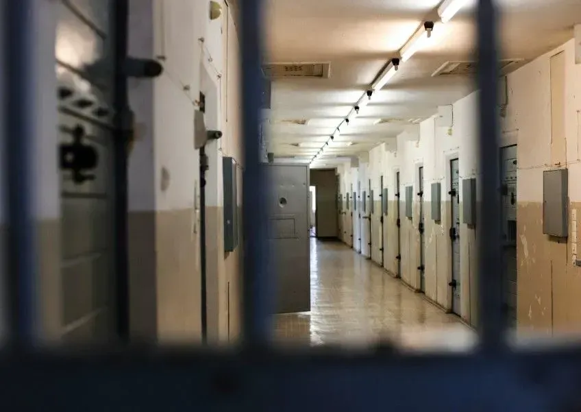 uk-to-release-some-prisoners-early-to-relieve-overcrowded-prisons
