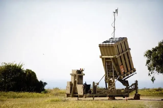 greek-prime-minister-supports-the-creation-of-a-european-air-defense-system-based-on-the-iron-dome-model