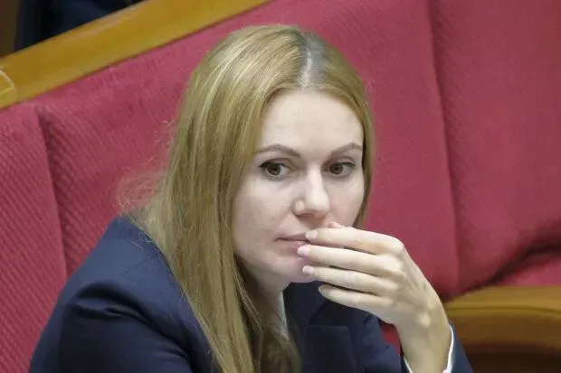 anna-skorokhods-russian-ex-husband-earns-millions-on-shelters-while-the-mp-herself-has-an-apartment-and-two-cars