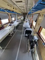 Укрзализныця передала ВСУ еще два вагона для эвакуации раненых