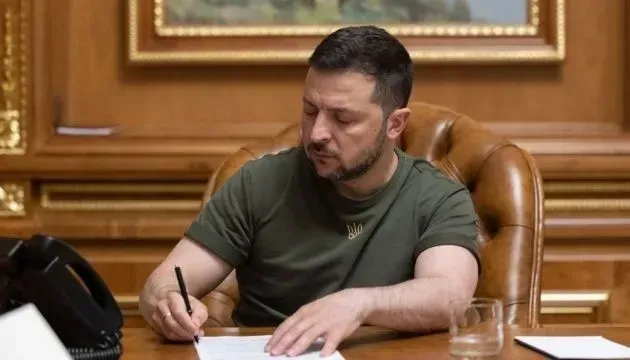 Zelensky signs bill to increase fines for violation of military registration