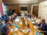 Marchenko discusses civil servants' remuneration reform with G7 ambassadors