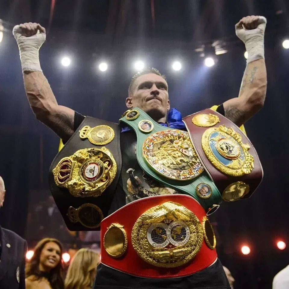 usyk-became-the-first-absolute-champion-in-the-heavyweight-division-by-defeating-fury