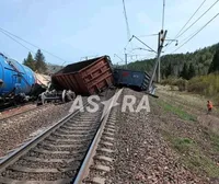 A freight train derails in the Krasnoyarsk region: traffic is temporarily suspended