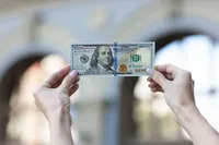 Курс валют на 21 травня: долар виріс на 24 копійки