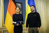 For supporting Ukraine: Zelensky awarded German Foreign Minister Berbock with the order