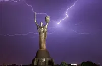 "Жовтий" рівень небезпечності: у Києві оголосили попередження про грозу