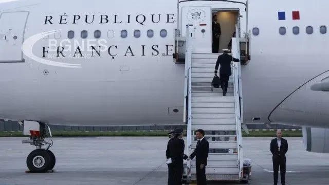 macron-visits-new-caledonia-to-resolve-crisis-in-unstable-french-territory