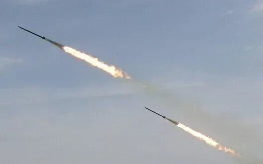 Обнаружена угроза баллистических ракет в нескольких областях