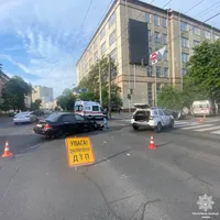 Traffic accident at Antonovycha and Dilova intersection hampers traffic in Kyiv