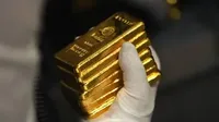 Золото упало до недельного минимума: в чем причина