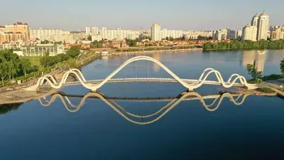 Pedestrian bridge to Obolon Island opened in Kyiv