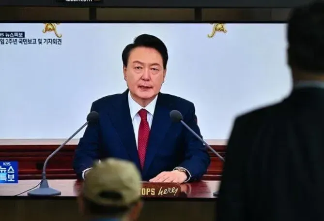 В КНДР происходит подготовка к запуску военного разведывательного спутника - армия Южной Кореи