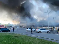 Удар рф по будівельному гіпермаркету в Харкові: кількість постраждалих зросла до 35