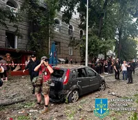 Strike in the center of Kharkiv injures 18 people, teenager in serious condition