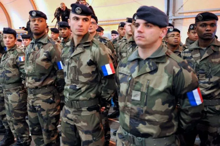 french-defense-ministry-does-not-confirm-sending-its-instructors-to-ukraine
